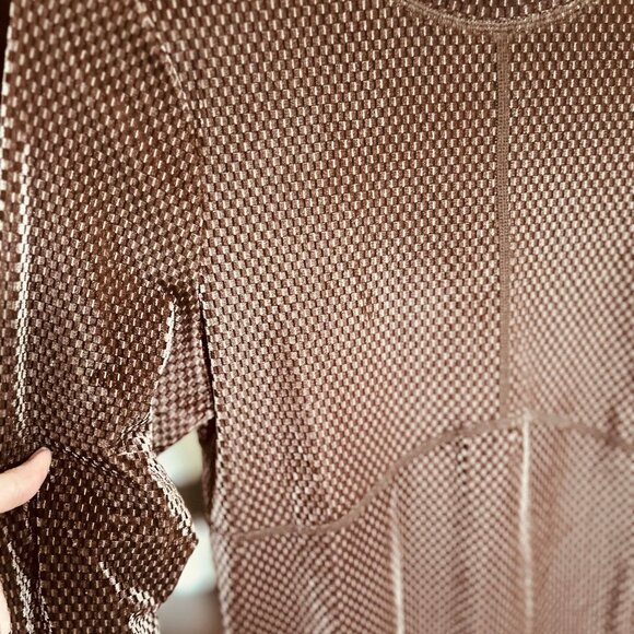 NWT Fabletics Velour Seamed Long-Sleeve Fitted Top in Cacao Color Womens Size M - Picture 8 of 11